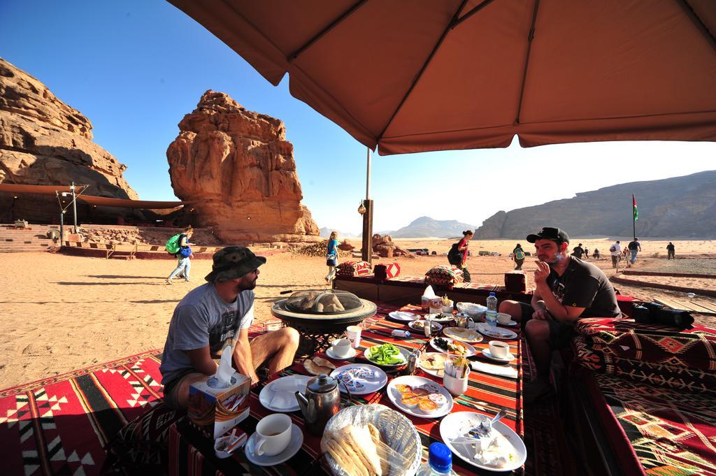 Sun City Camp Hotell Wadi Rum Exteriör bild